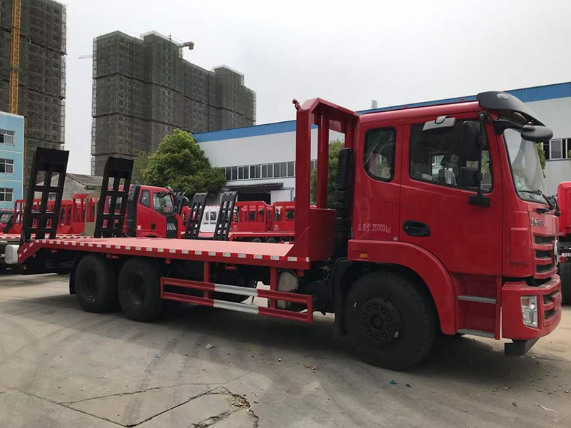 國六東風(fēng)錦程小三軸平板運輸車